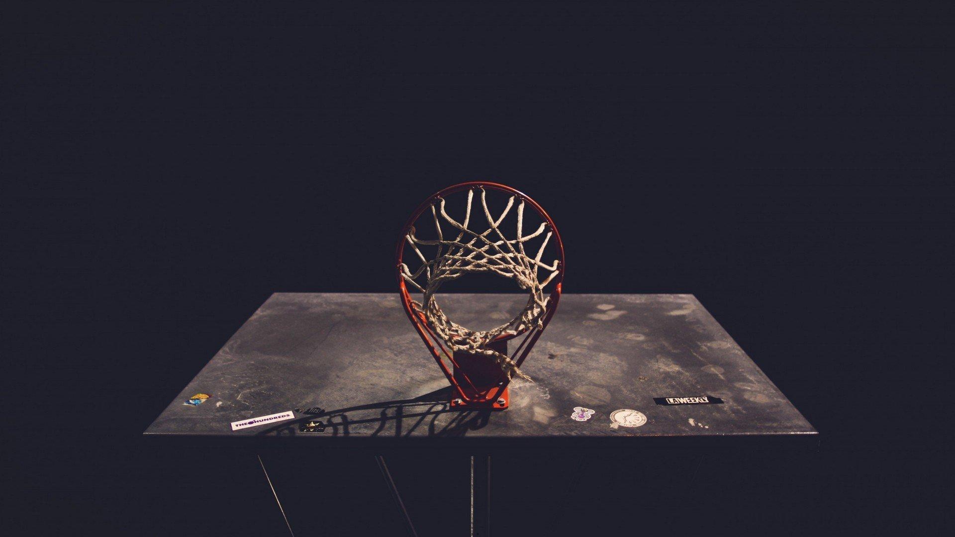 NBA自由市场风云再起，一日两笔重磅交易改写联盟格局